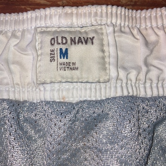 Old Navy men’s swim trunks - Picture 3 of 3